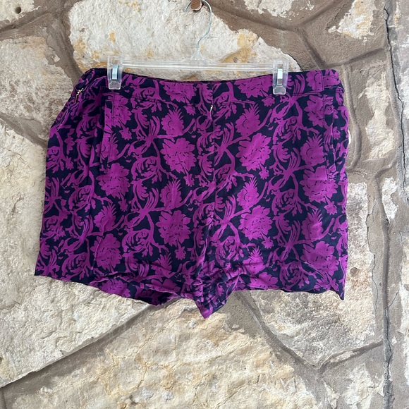 Tory Burch Brach Shorts Purple Navy Gold Hardware size 14 - Picture 5 of 6